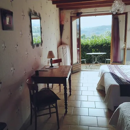 Les Gouttes Pensión Courzieu
